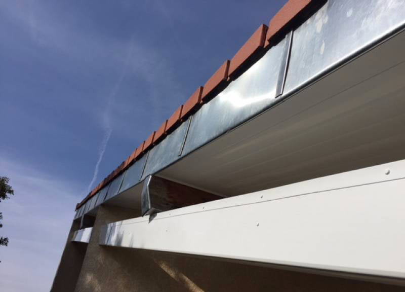 Travaux de couverture -  LE ROY DES TOITS : couvreur toiturier, ardoisier en Belgique : région Flamande, Wallonne et Bruxelles, Liège … construction ou rénovation de votre couverture :  tuile, ardoise… Faitage. Dépannage fuite et intervention en urgence pour votre toit en BELGIQUE: région Flamande, Wallonne et Bruxelles, Liège ….